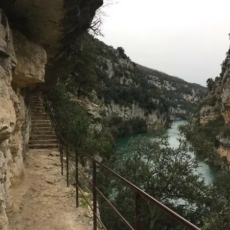 L' Ensoleilladou Lägenhet Quinson